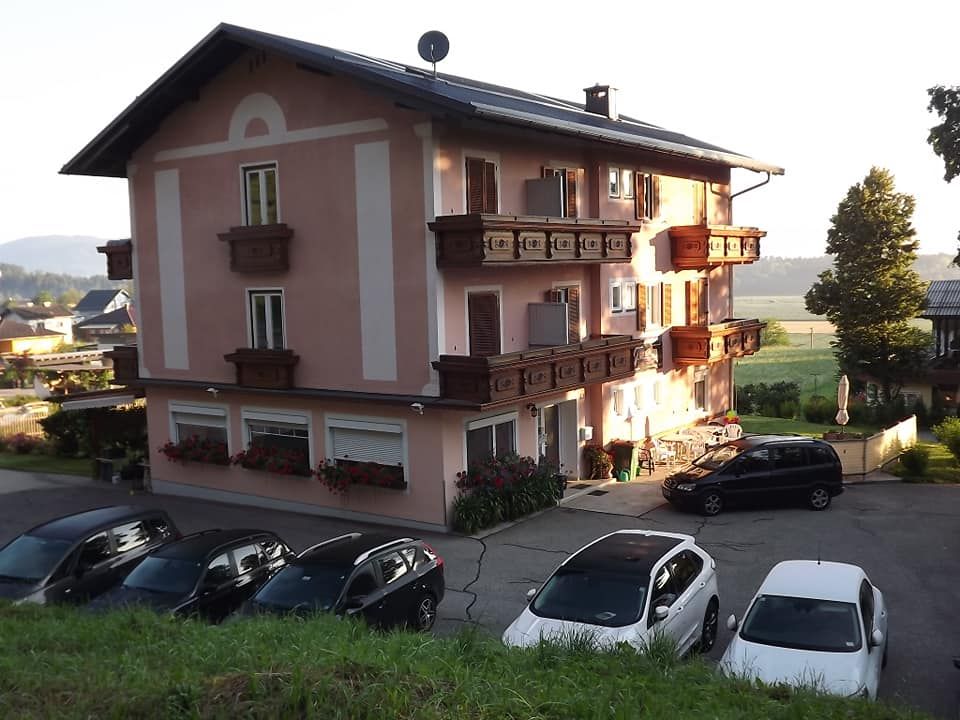 Das Gästehaus in der Abendsonne